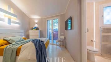 4 Schlafzimmer, Zimmersafe, Schreibtisch, Bügeleisen/Bügelbrett