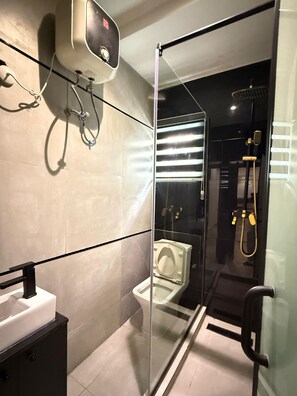Departamento superior | Baño | Toallas y papel de baño 