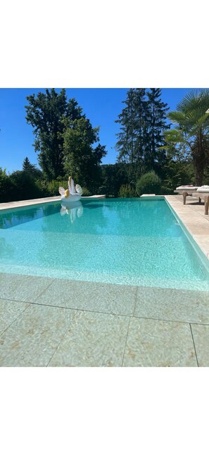 Pool - The secret nest (Saint Remy les Chevreuse)