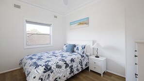4 Schlafzimmer, Bügeleisen/Bügelbrett, kostenloses WLAN