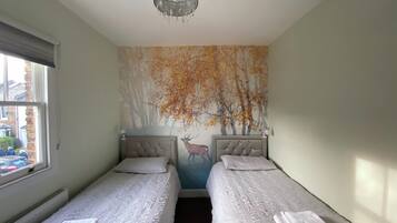 2 bedrooms, WiFi, bed sheets