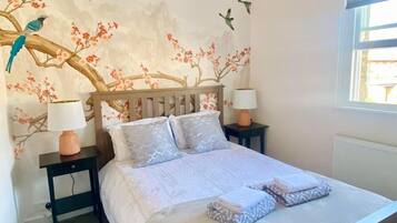 WiFi, bed sheets