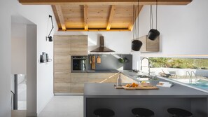 Fridge, oven, dishwasher, coffee/tea maker - Villa Ucka Nature Retreat by Villas Guide (Brest pod Uckom)