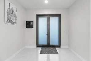 House, 3 Bedrooms | Interior