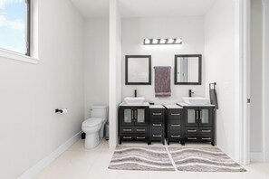 House, 3 Bedrooms | Bathroom - Nick House (Lehigh Acres)