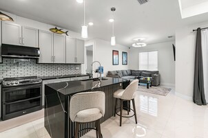 Casa, 3 habitaciones | Cocina privada