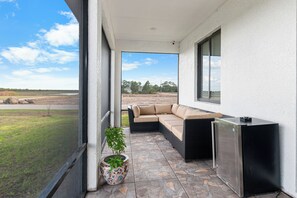 House, 3 Bedrooms | Living area - Nick House (Lehigh Acres)