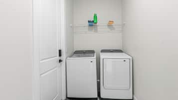 House, 3 Bedrooms | Bahagian dalam