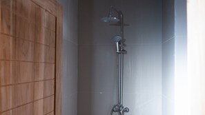 Dobbeltrom, bassengutsikt | Bad