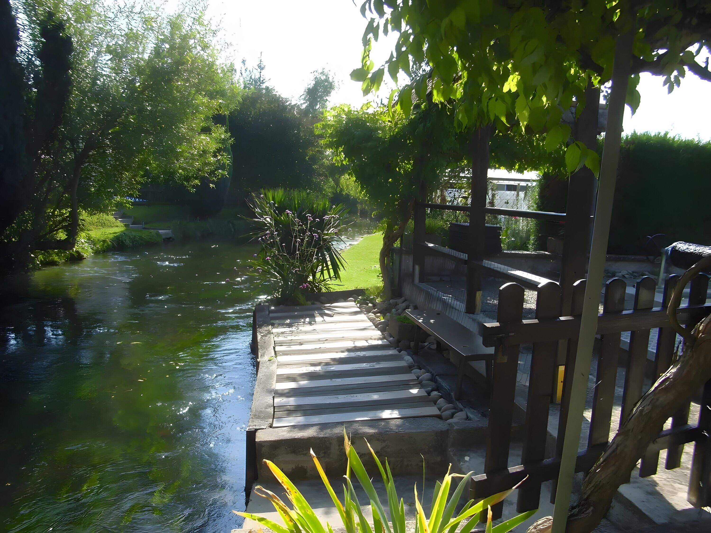 المنطقة المحيطة بالمنشأة