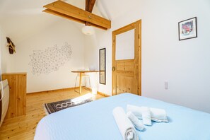 WiFi, bed sheets - Guest Room “Chambre Louise” with Shared Pool (Plobsheim)
