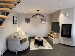 Deluxe Apartment, Mountain View | Living area - Résidence du Champ Lamet (Pont-du-Château)