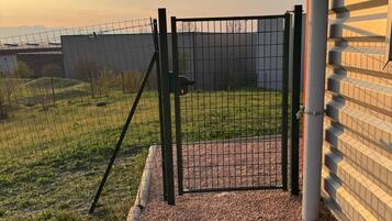 Deluxe Apartment, Mountain View | Property grounds