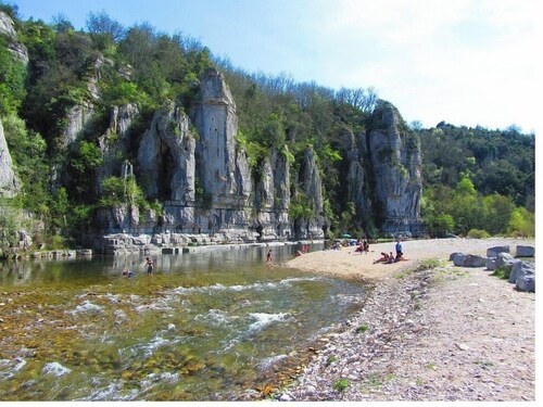 NEW 2026: House 3*Nature Calm Space view on the Rock center of SAMPZON