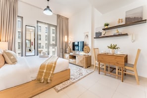 In-room safe, iron/ironing board, free WiFi, bed sheets - Studio Near the Community Park, Only a Short Drive from Hamdan Sports Complex (Dubai)