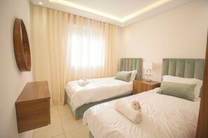 2 bedrooms, iron/ironing board, travel cot, free WiFi - Luxury & Elegance  Apartment in Val Fleuri (Tanger)