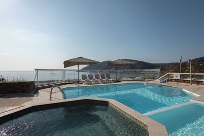 里维埃拉海滩酒店