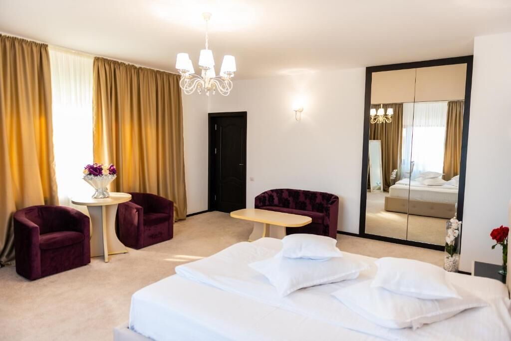 Deluxe Studio, Patio, River View