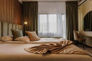 Superior Double or Twin Room, 1 Double Bed, Balcony, Garden View | Free WiFi, bed sheets
