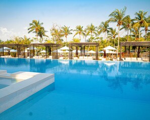Infinity pool - Boulay Beach Resort (Abidjan)