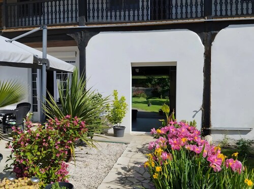 Chambre d’hôtes « Chambre Verte » avec jardin partagé, Wi-Fi et climatisation