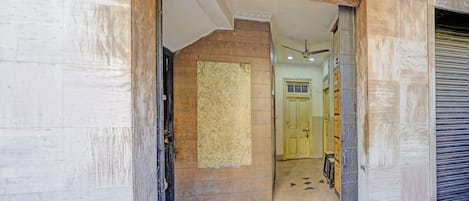บ้านพัก | ฝ่ายต้อนรับ