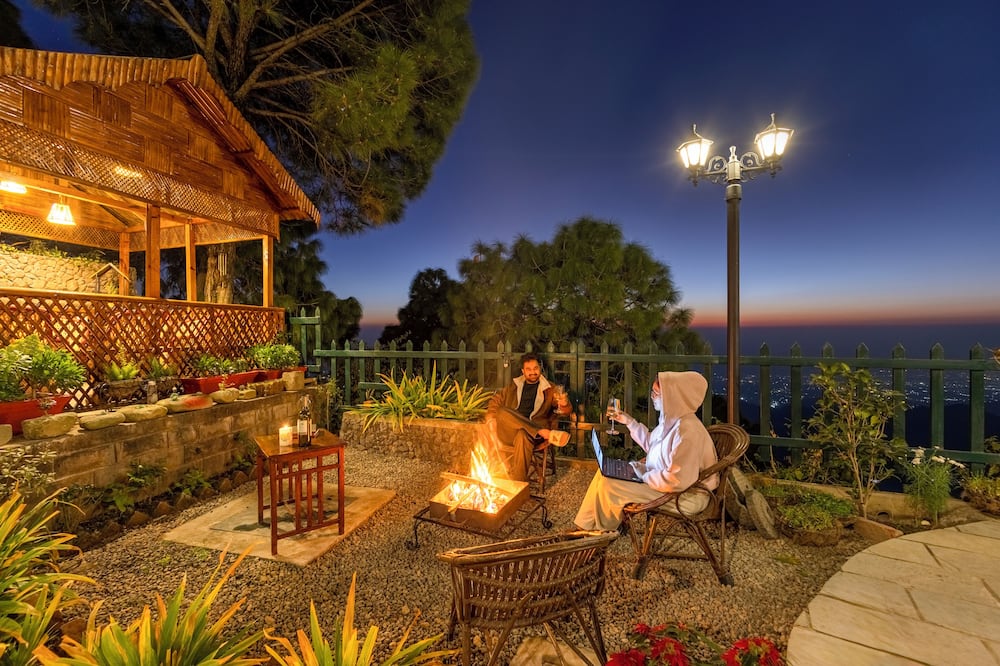 ELIVAAS 3BHK Plus Attic Cliffside Villa
