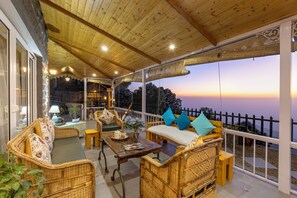 Terrace/patio - ELIVAAS 3BHK Plus Attic Cliffside Villa (Kasauli)