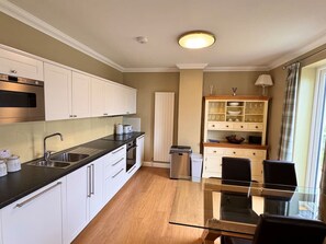 Fridge, microwave, oven, stovetop - Apartment 3 Lochside with Balcony (Onich)