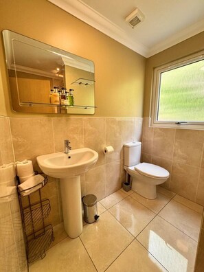 Hair dryer, towels - Allt Nan Ros Cottage (By Fort William)