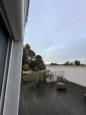 Terrace/patio - Bed and breakfast in the south of France (Entre-Vignes)
