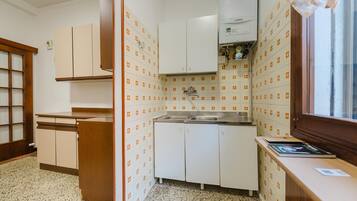 Apartemen, balkon | Dapur pribadi