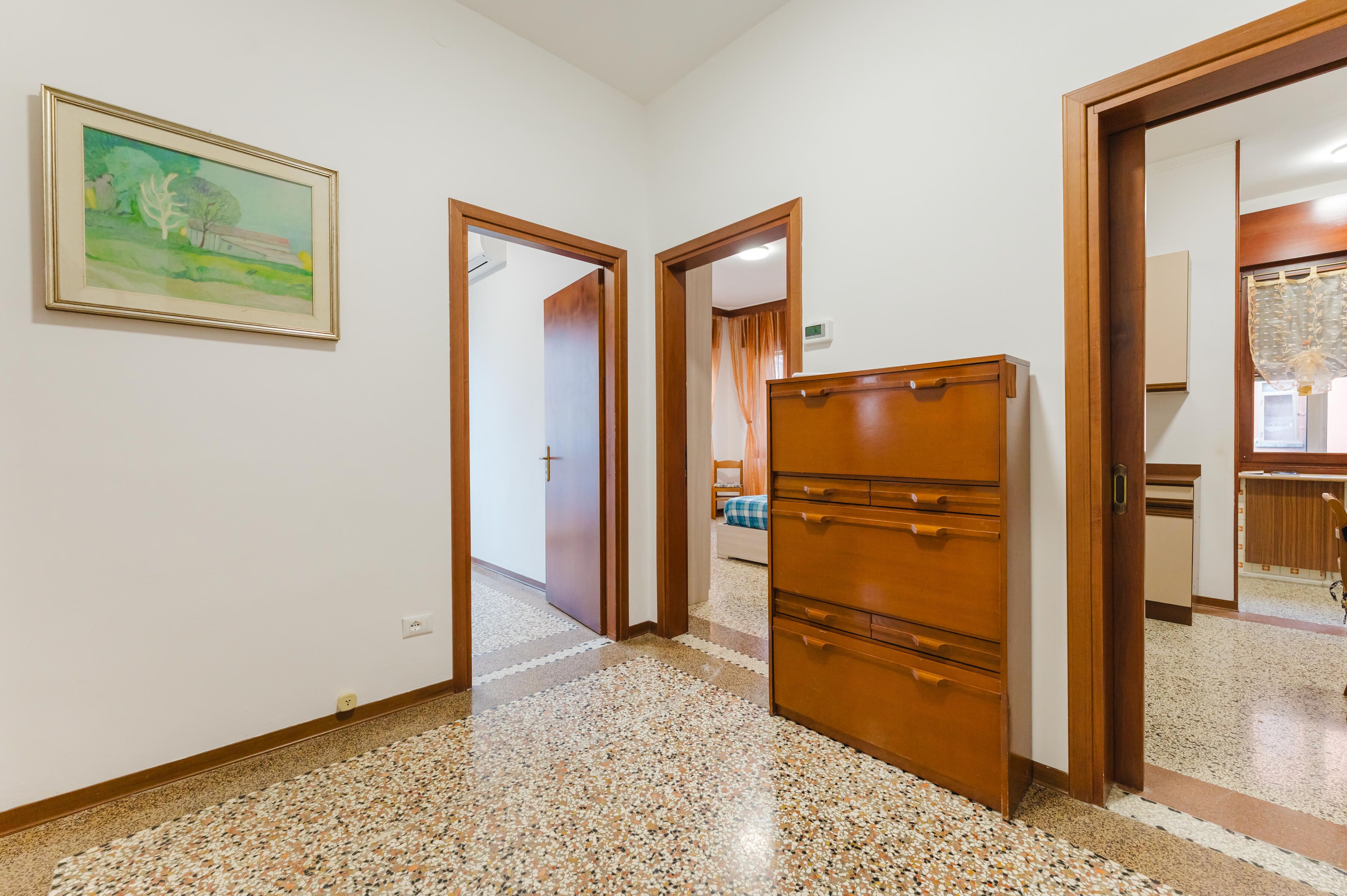Apartment, Balkon | Wohnbereich | Flachbildfernseher