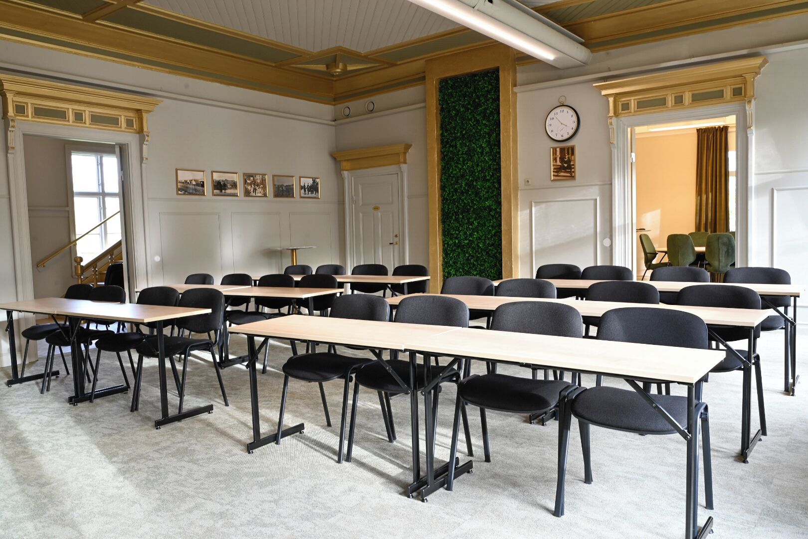 Meeting facility