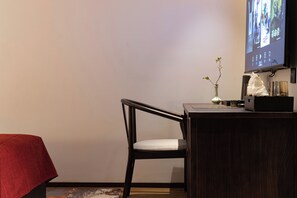 Basic Double Room, Non Smoking, Private Bathroom | Interior - Qianna Hotel Xi'an Bell Tower (Xi'an)