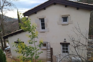 Exterior - Charming gîte with swimming pool south Ardèche L'Oustal (Vesseaux)