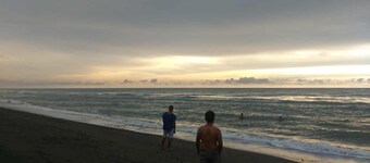 Casa de Renta Beach House in Belison with AC, Wi-Fi & Kitchen Fully Furnished