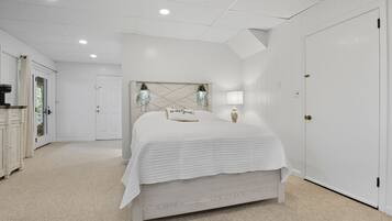 1 bedroom, travel crib, free WiFi, bed sheets