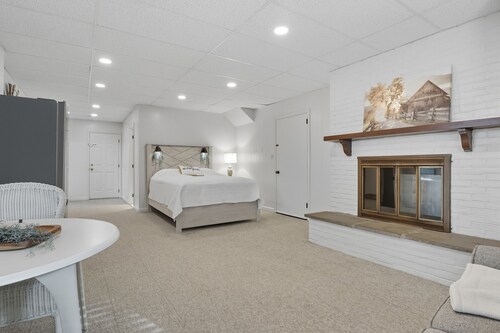 Sunset Suite - 2 min. from Kitchen Kettle Village!