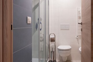 Shower, bidet, towels - Le Gravinelle - Apulia Houses & Flats - Room 1 (Ruvo di Puglia)