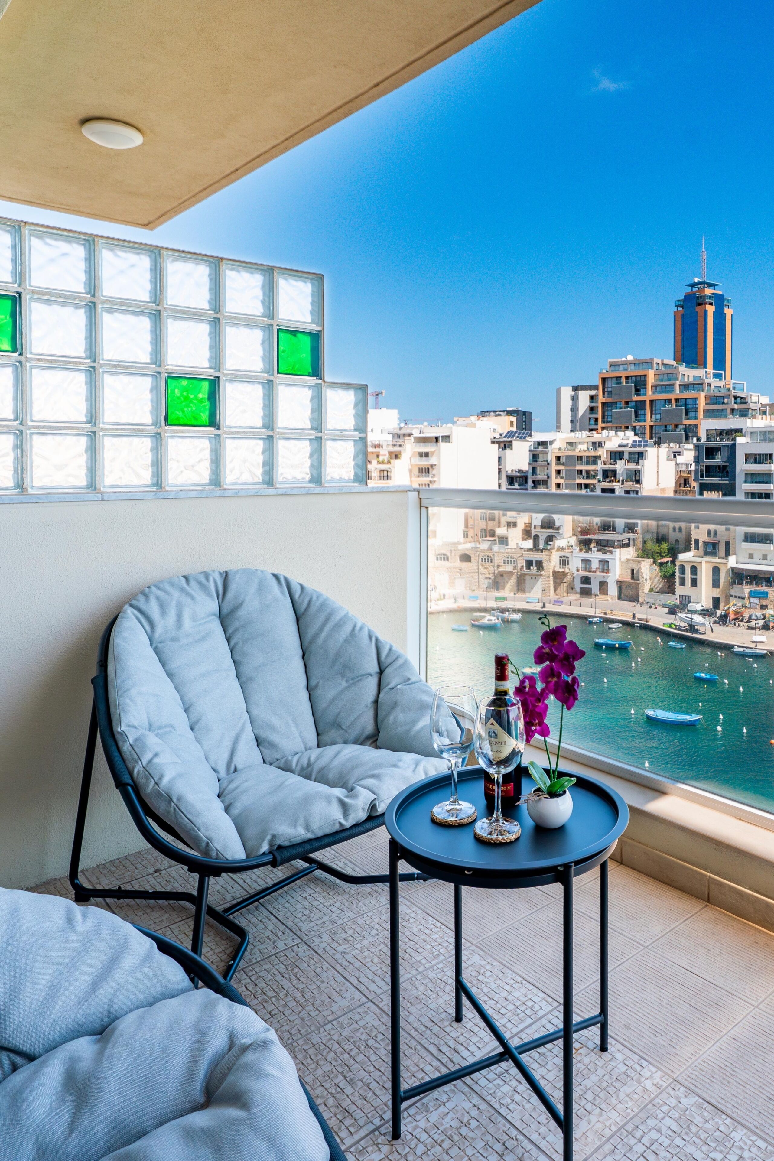 Comfort Apartment, Sea View | Property grounds