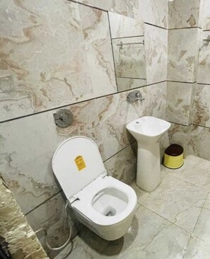 Bathroom - SSR STAY NEAR GOLDEN TEMPLE (Amritsar)