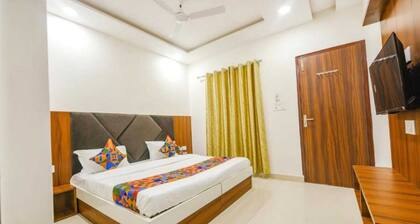 SSR STAY NEAR GOLDEN TEMPLE