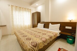 Room - SSR STAY NEAR GOLDEN TEMPLE (Amritsar)