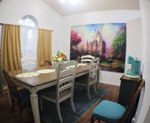 Dining - Vrbo Property (Clermont)