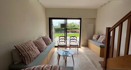 House and garden 3 bedrooms facing the beach Arzon Golf du Morbihan