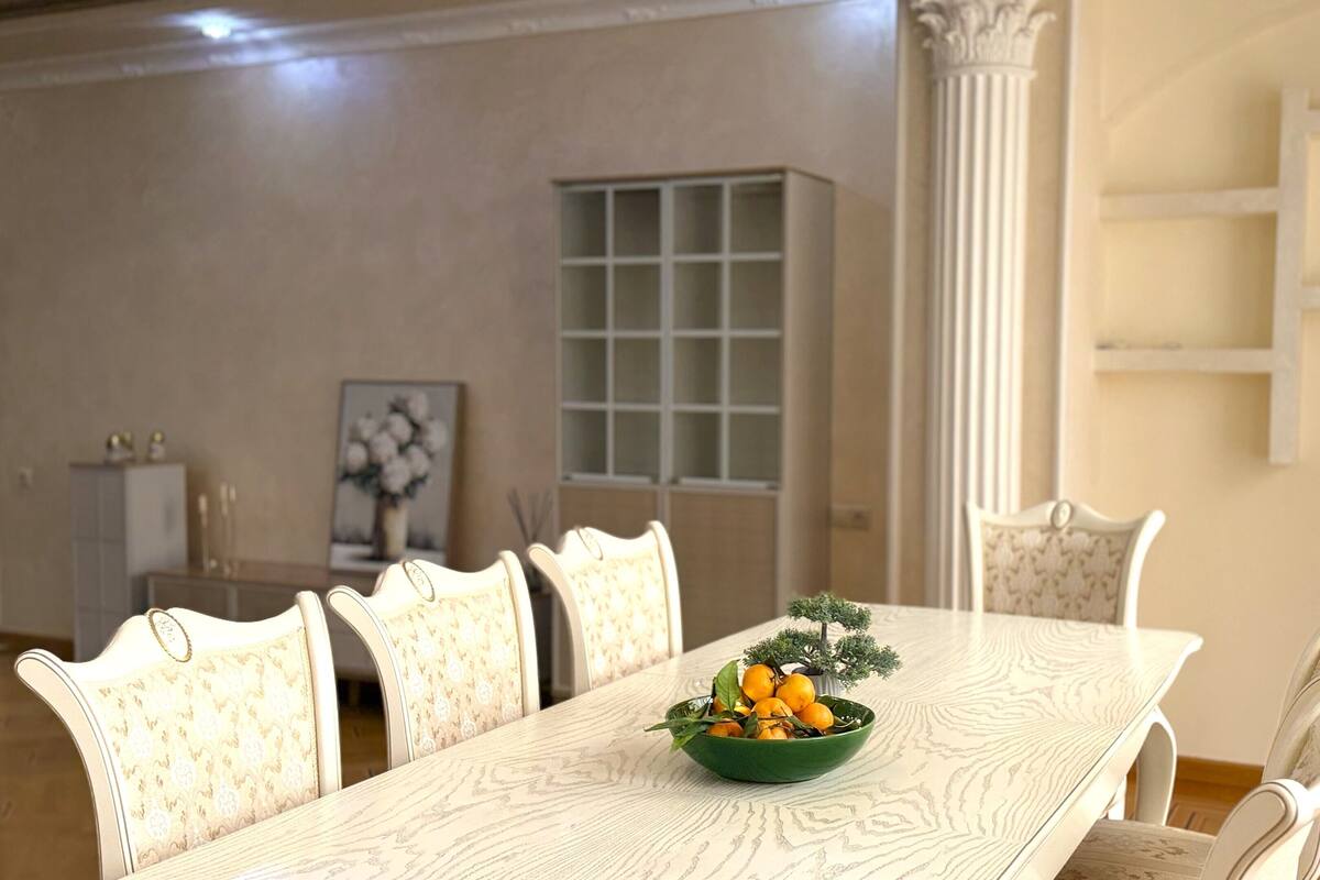 Phòng Suite dành cho gia đình, ban công, quang cảnh sân vườn