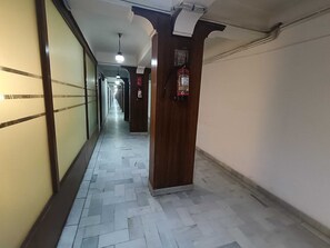 Interior - Collection O Lansdowne Viewpoint (Lansdowne)