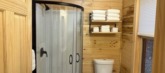 Brand New Cabin in White Mountains NH Near Cannon Mtn Hideaway #1