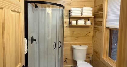 Brand New Cabin in White Mountains NH Near Cannon Mtn Hideaway #1